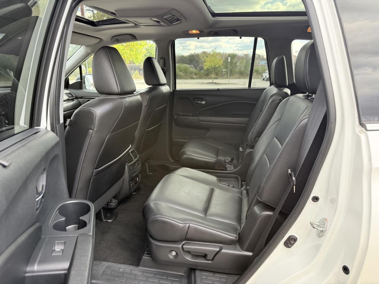 2016 Honda Pilot Touring Photo