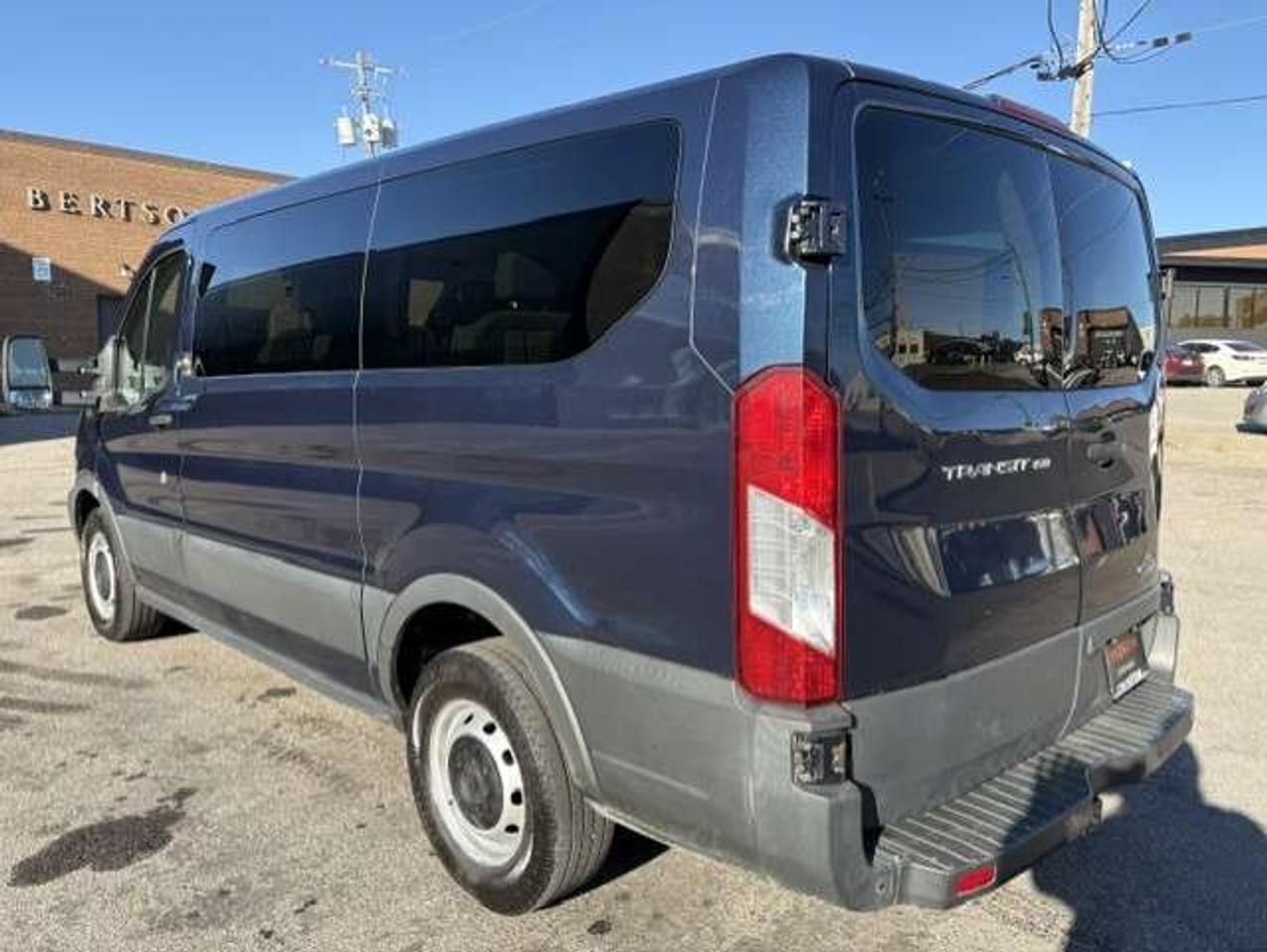 2017 Ford Transit Passenger Wagon T-150 XL 8 PASSENGER-CAMERA-TOW PKG-NO ACCIDENTS Photo2