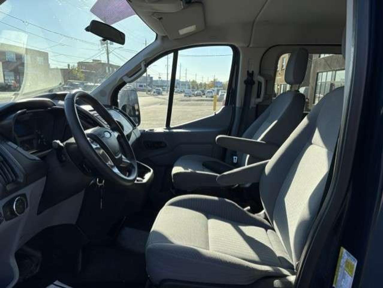 2017 Ford Transit Passenger Wagon T-150 XL 8 PASSENGER-CAMERA-TOW PKG-NO ACCIDENTS Photo