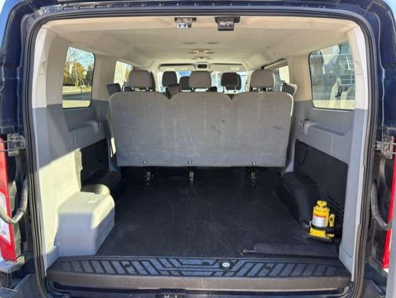 2017 Ford Transit Passenger Wagon T-150 XL 8 PASSENGER-CAMERA-TOW PKG-NO ACCIDENTS Photo