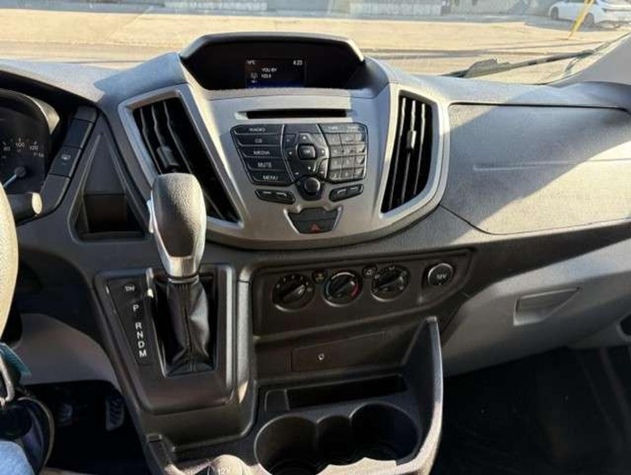 2017 Ford Transit Passenger Wagon T-150 XL 8 PASSENGER-CAMERA-TOW PKG-NO ACCIDENTS Photo