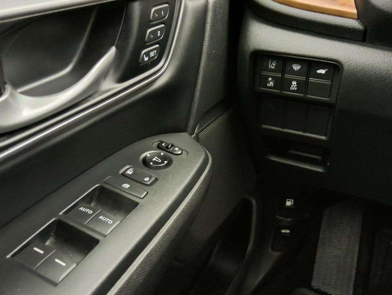 2020 Honda CR-V Touring Photo