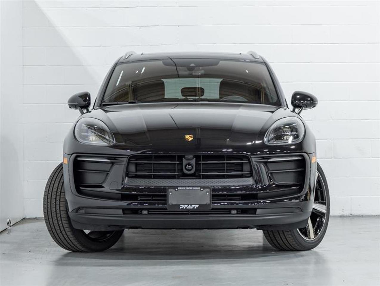 2026 Porsche Macan  Photo