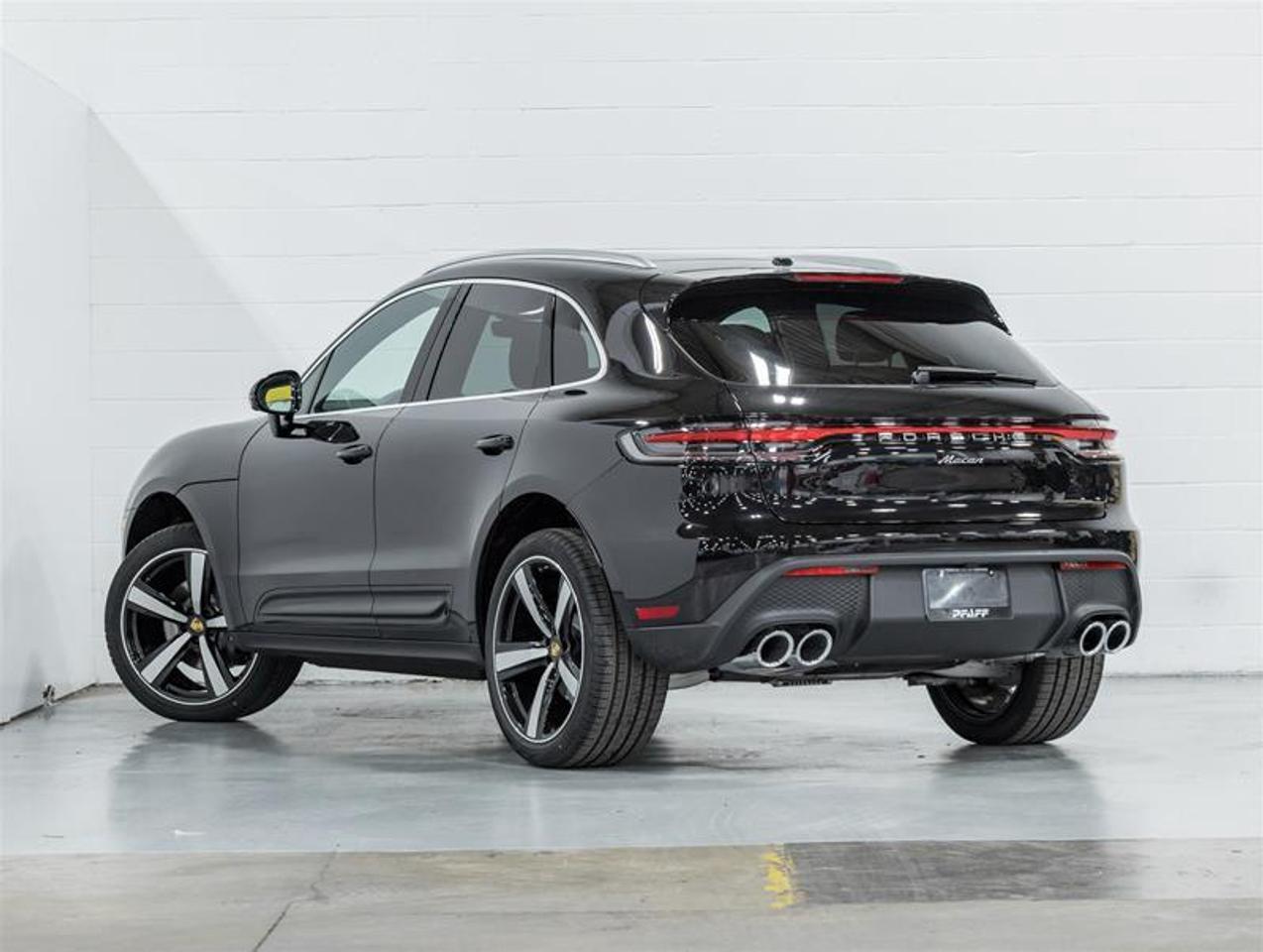 2026 Porsche Macan  Photo