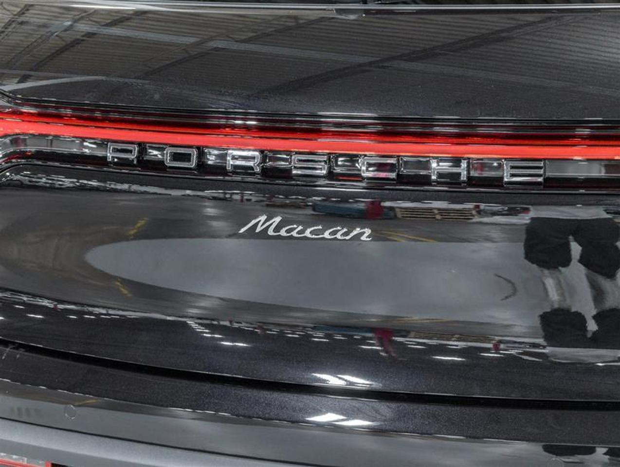 2026 Porsche Macan  Photo