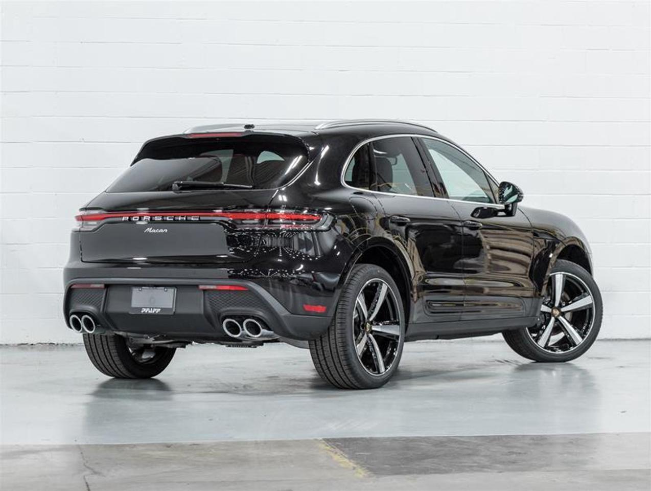 2026 Porsche Macan  Photo