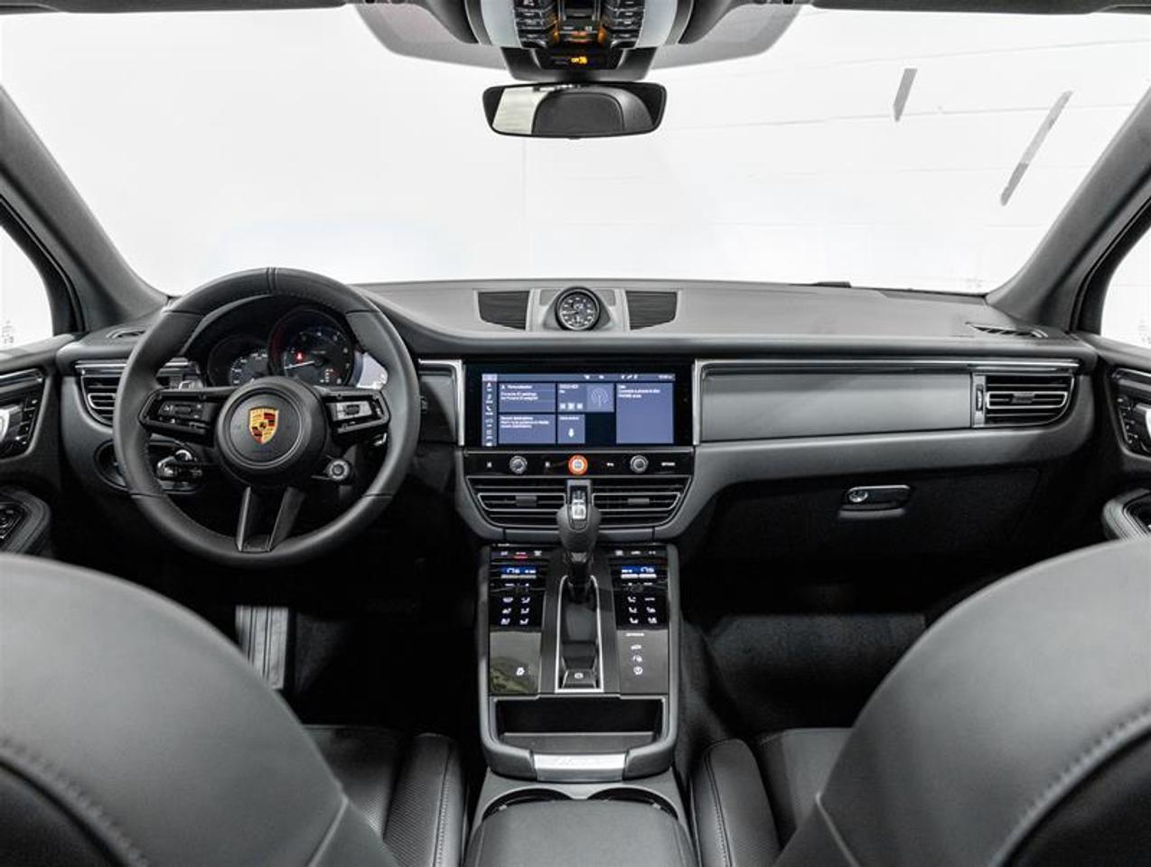 2026 Porsche Macan  Photo