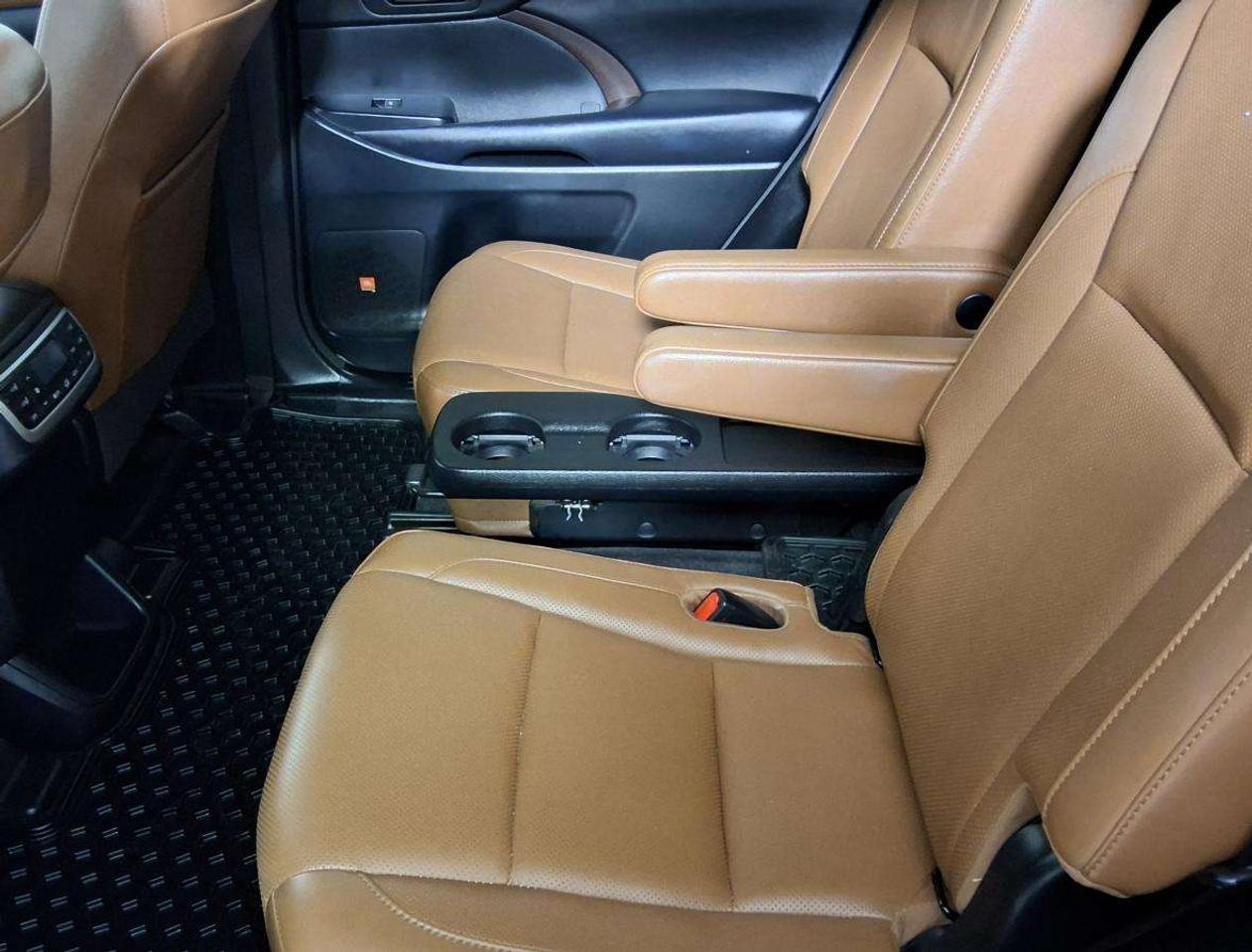 2017 Toyota Highlander LIMITED  Photo