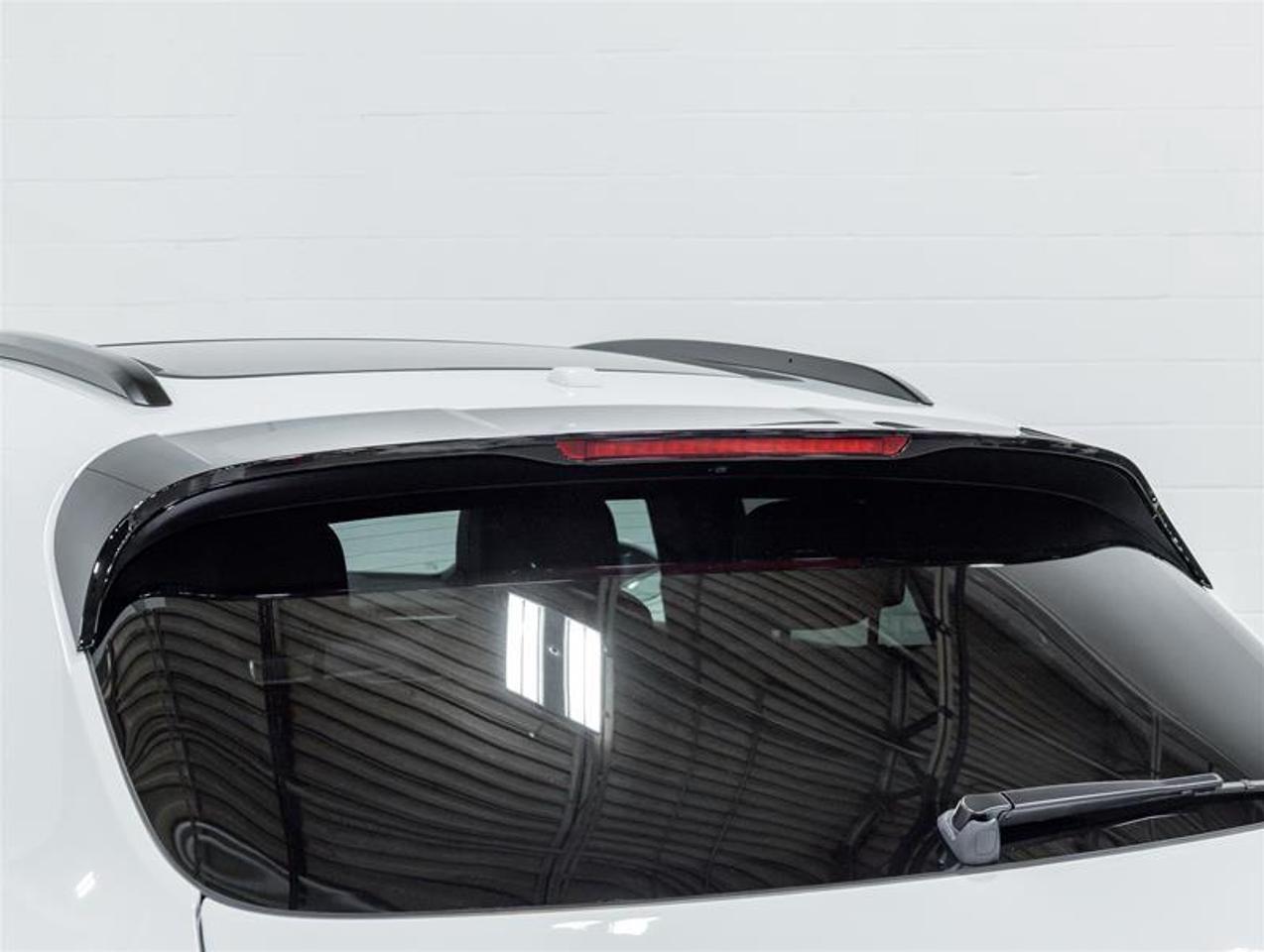 2026 Porsche Macan  Photo
