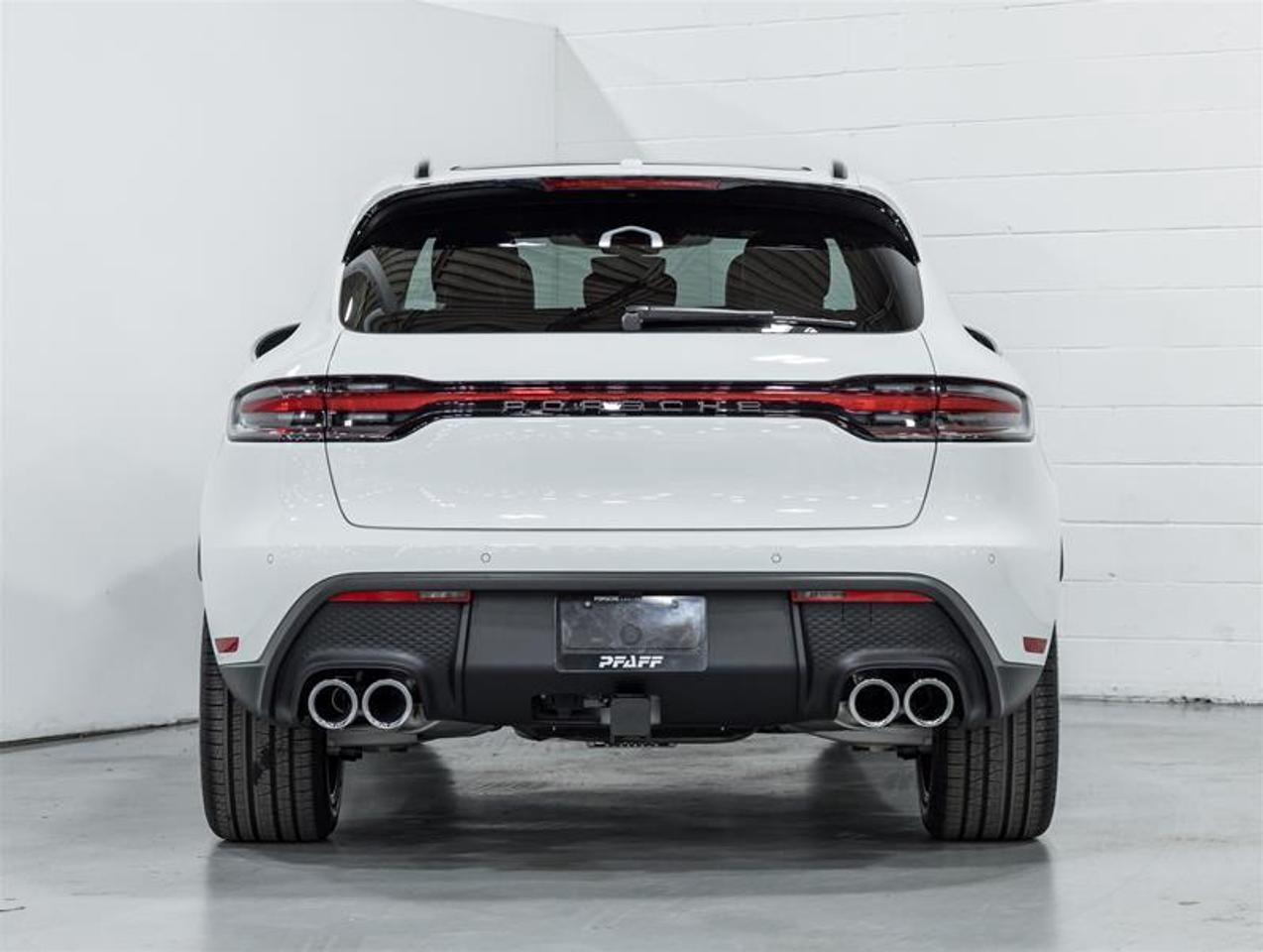 2026 Porsche Macan  Photo