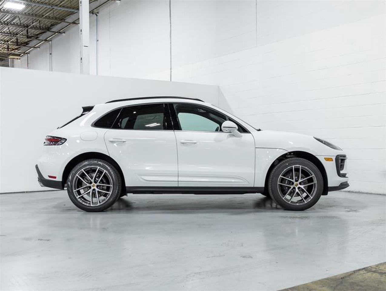 2026 Porsche Macan  Photo