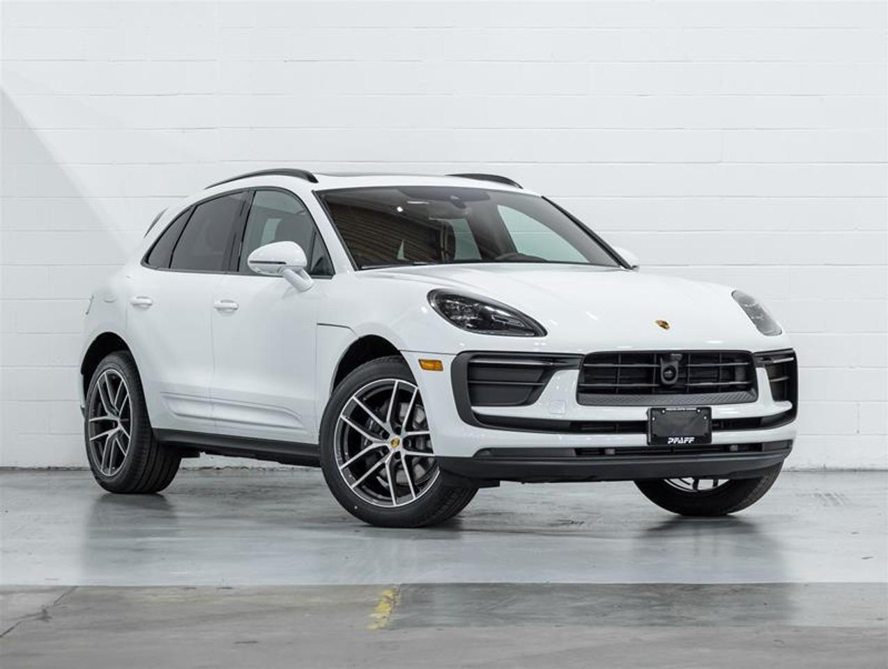 2026 Porsche Macan  Photo