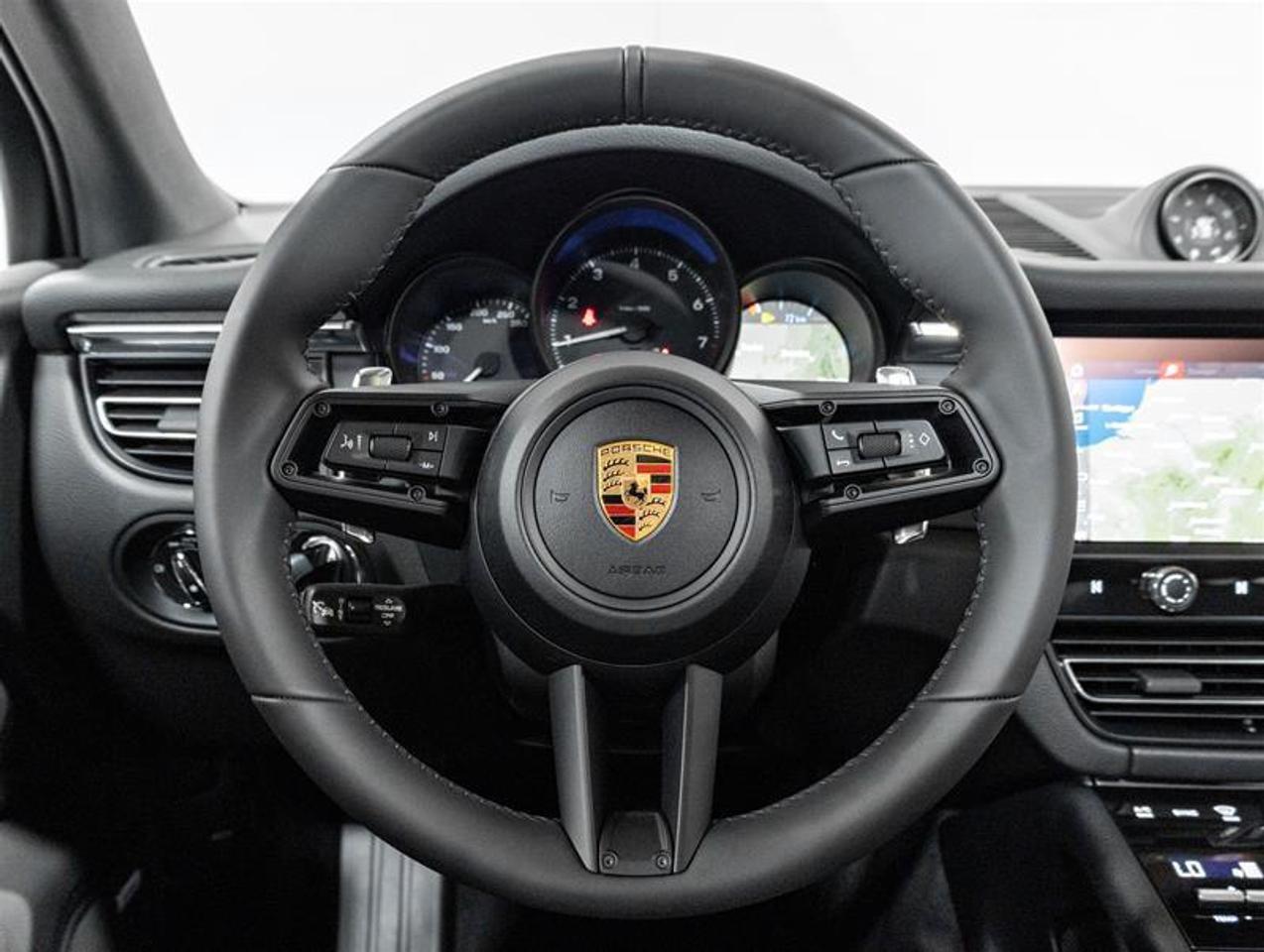2026 Porsche Macan  Photo
