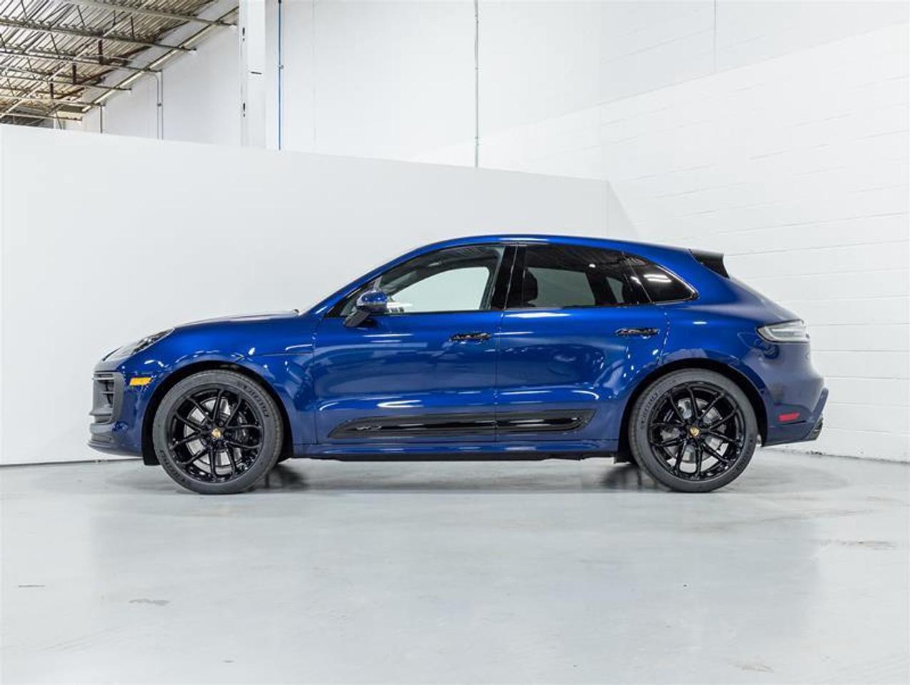 2026 Porsche Macan  Photo