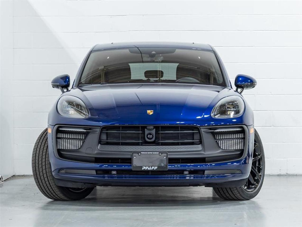 2026 Porsche Macan  Photo2
