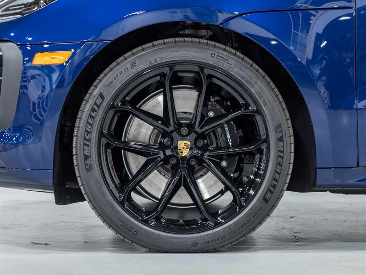 2026 Porsche Macan  Photo