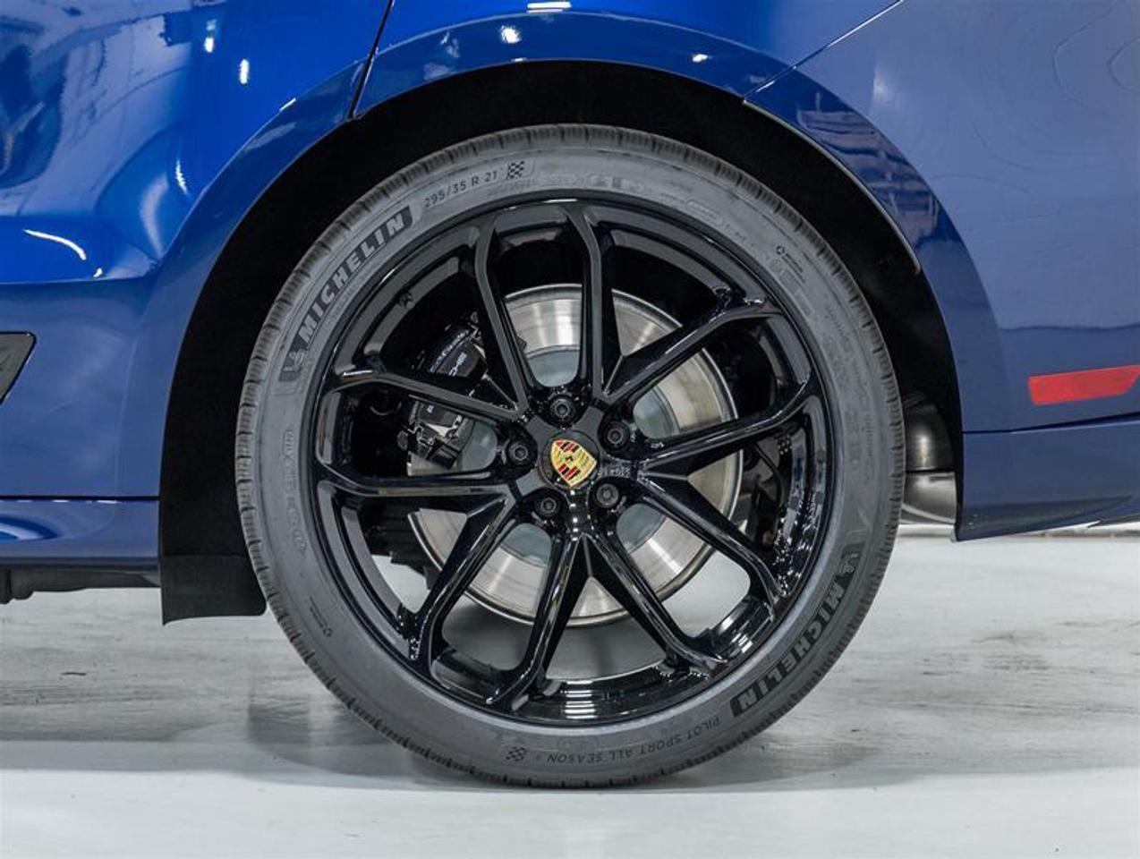 2026 Porsche Macan  Photo