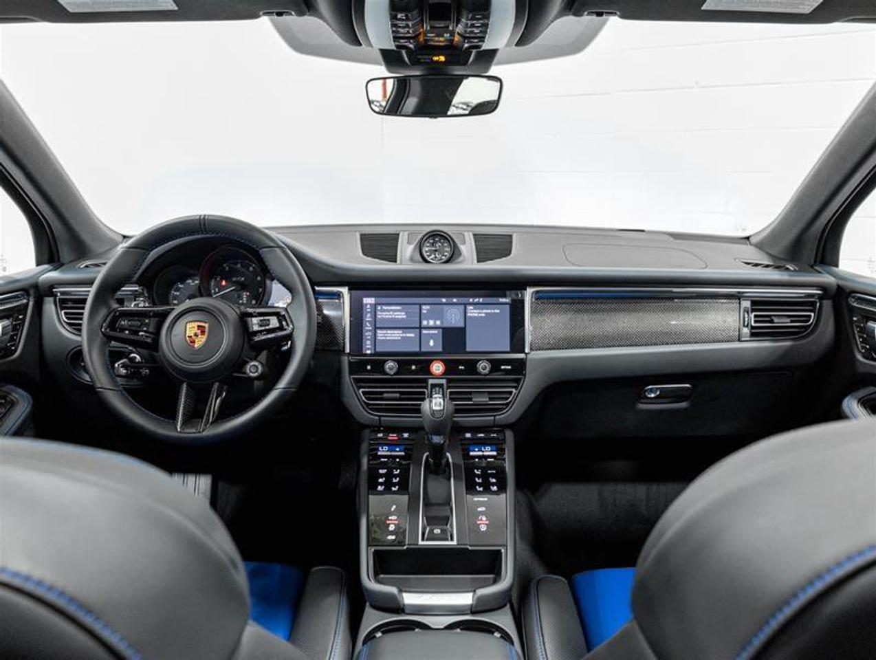 2026 Porsche Macan  Photo
