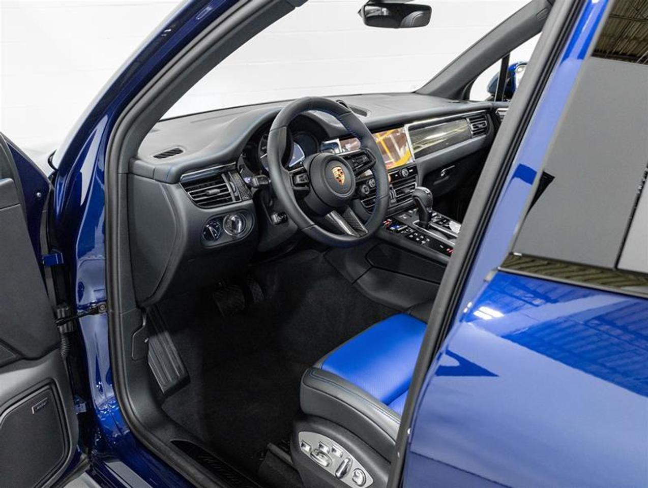 2026 Porsche Macan  Photo