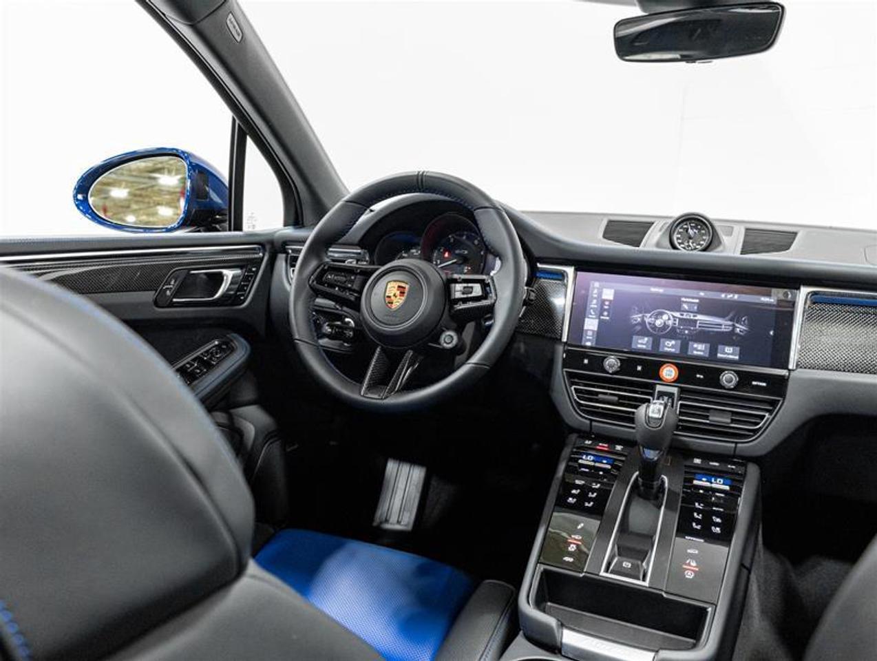 2026 Porsche Macan  Photo