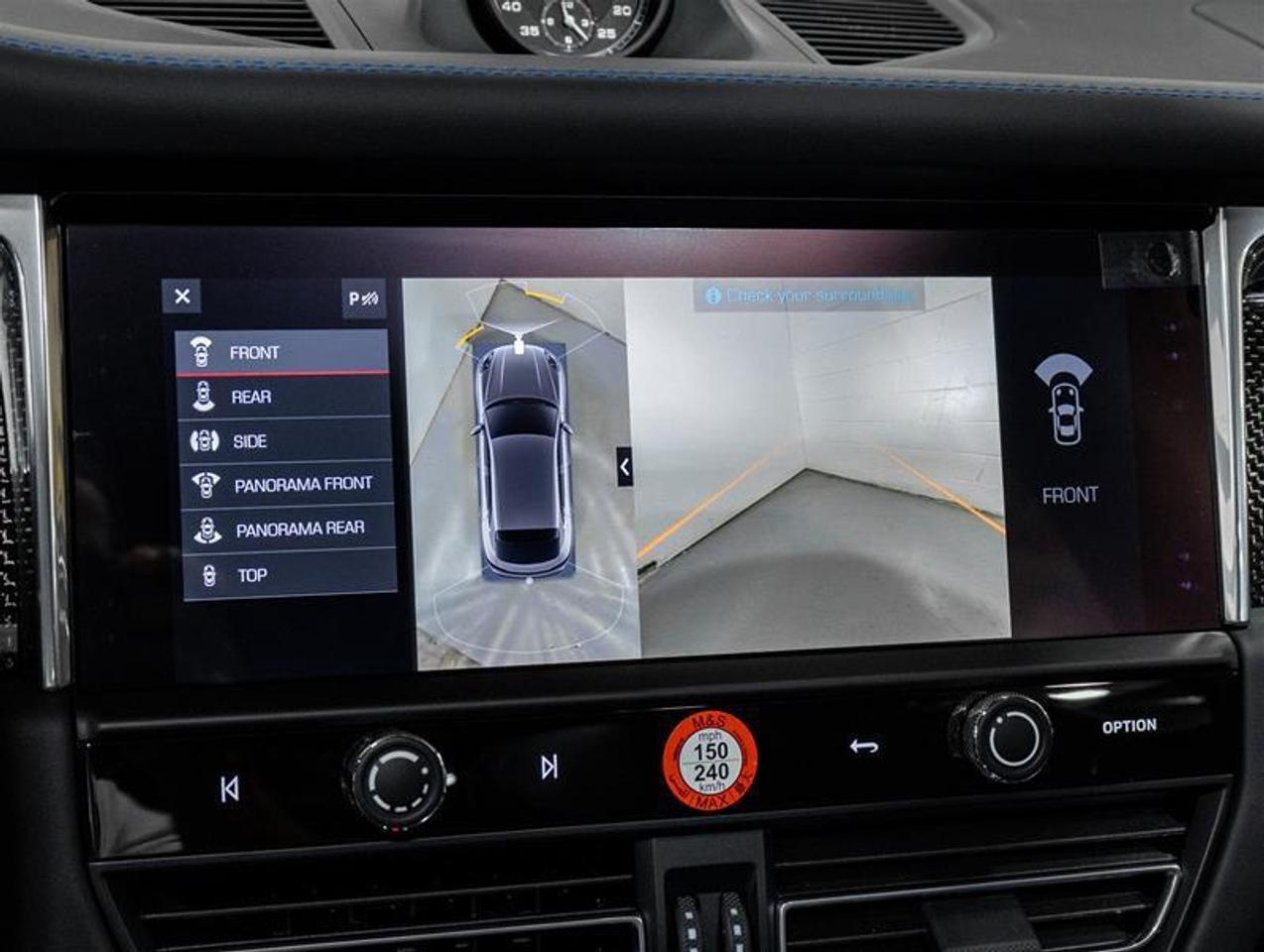 2026 Porsche Macan  Photo