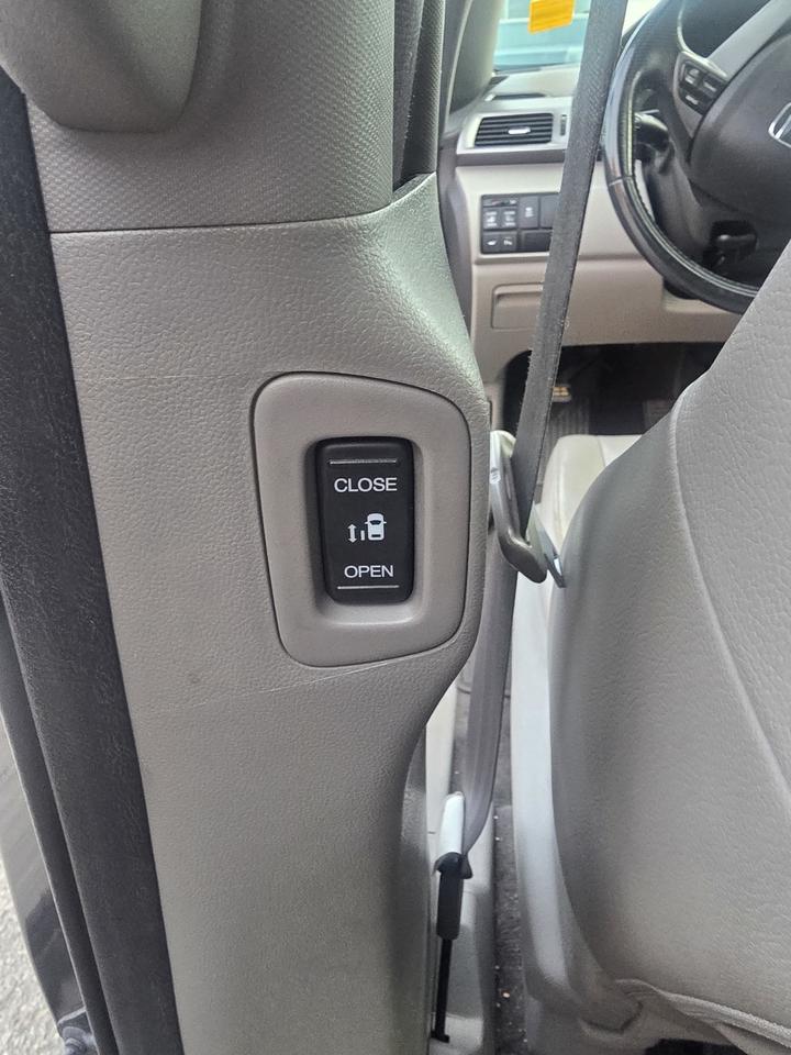 2012 Honda Odyssey EX-L Photo