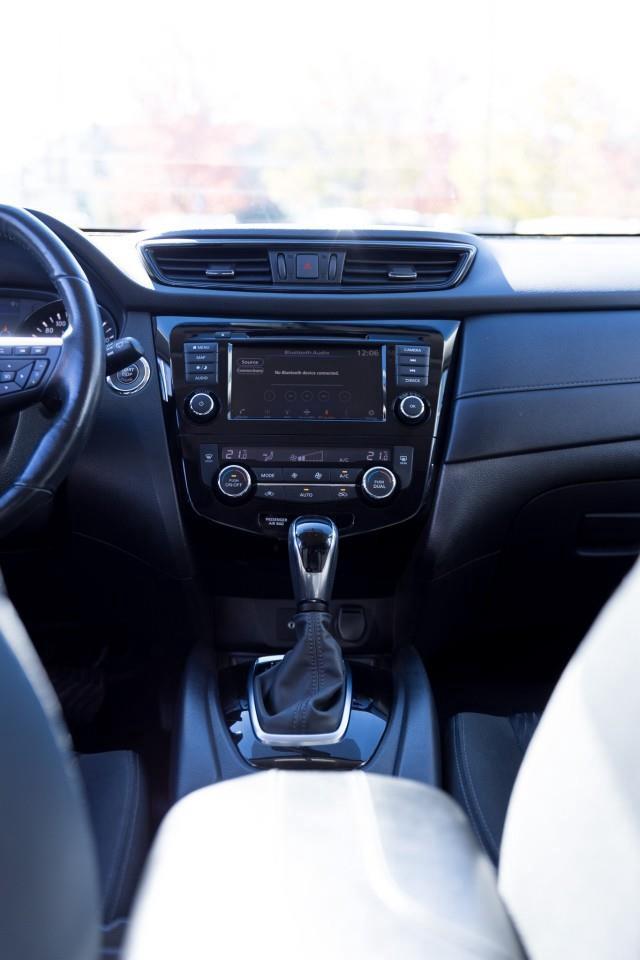 2018 Nissan Rogue SV 4dr All-wheel Drive Photo