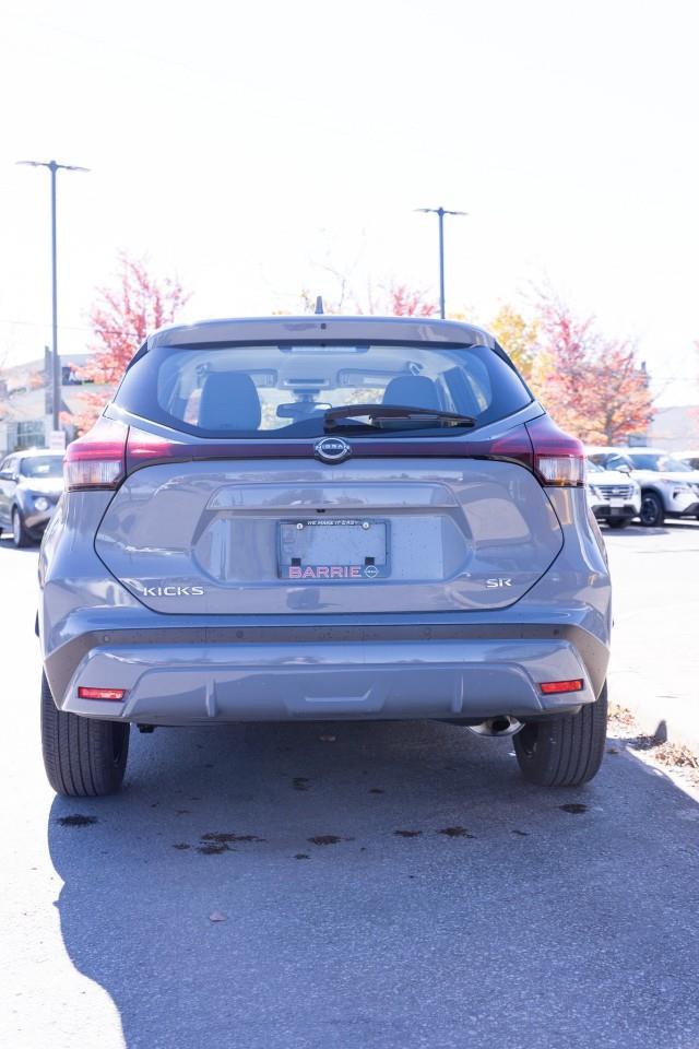 2024 Nissan Kicks SR 4dr Front-Wheel Drive Photo4