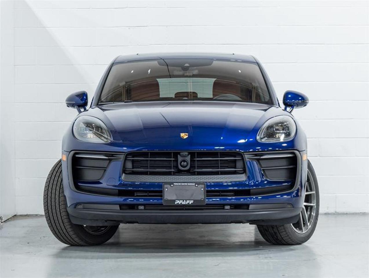 2026 Porsche Macan  Photo2