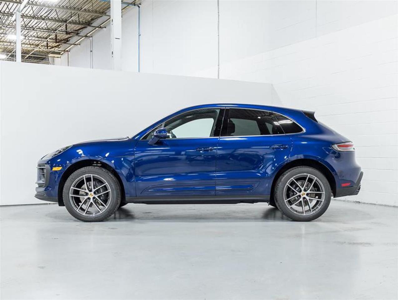 2026 Porsche Macan  Photo3