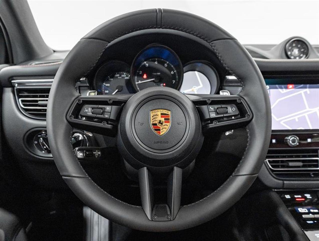 2026 Porsche Macan  Photo