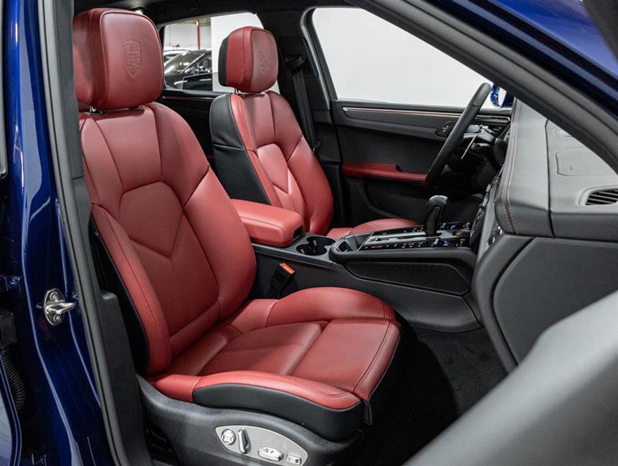 2026 Porsche Macan  Photo