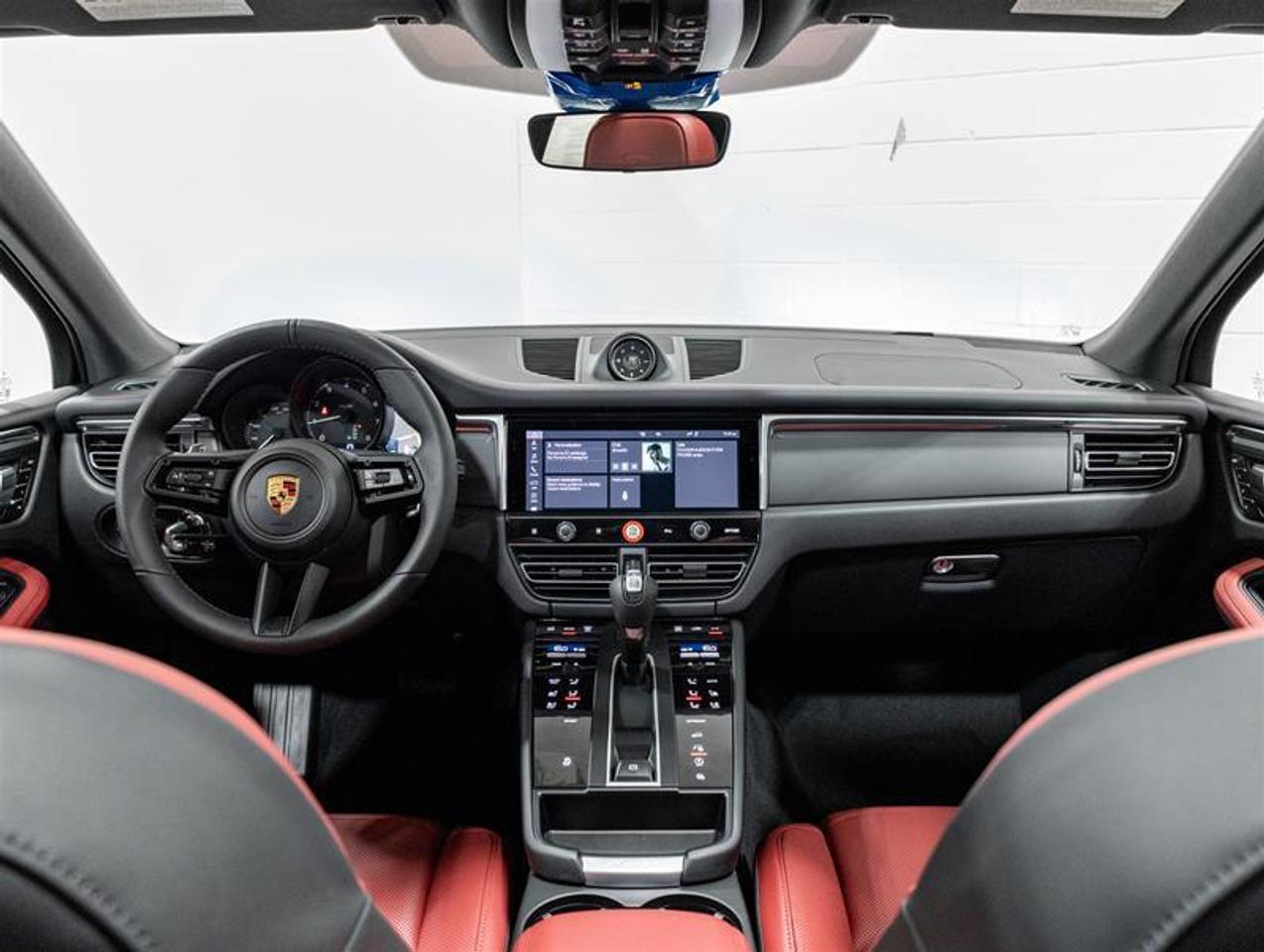 2026 Porsche Macan  Photo