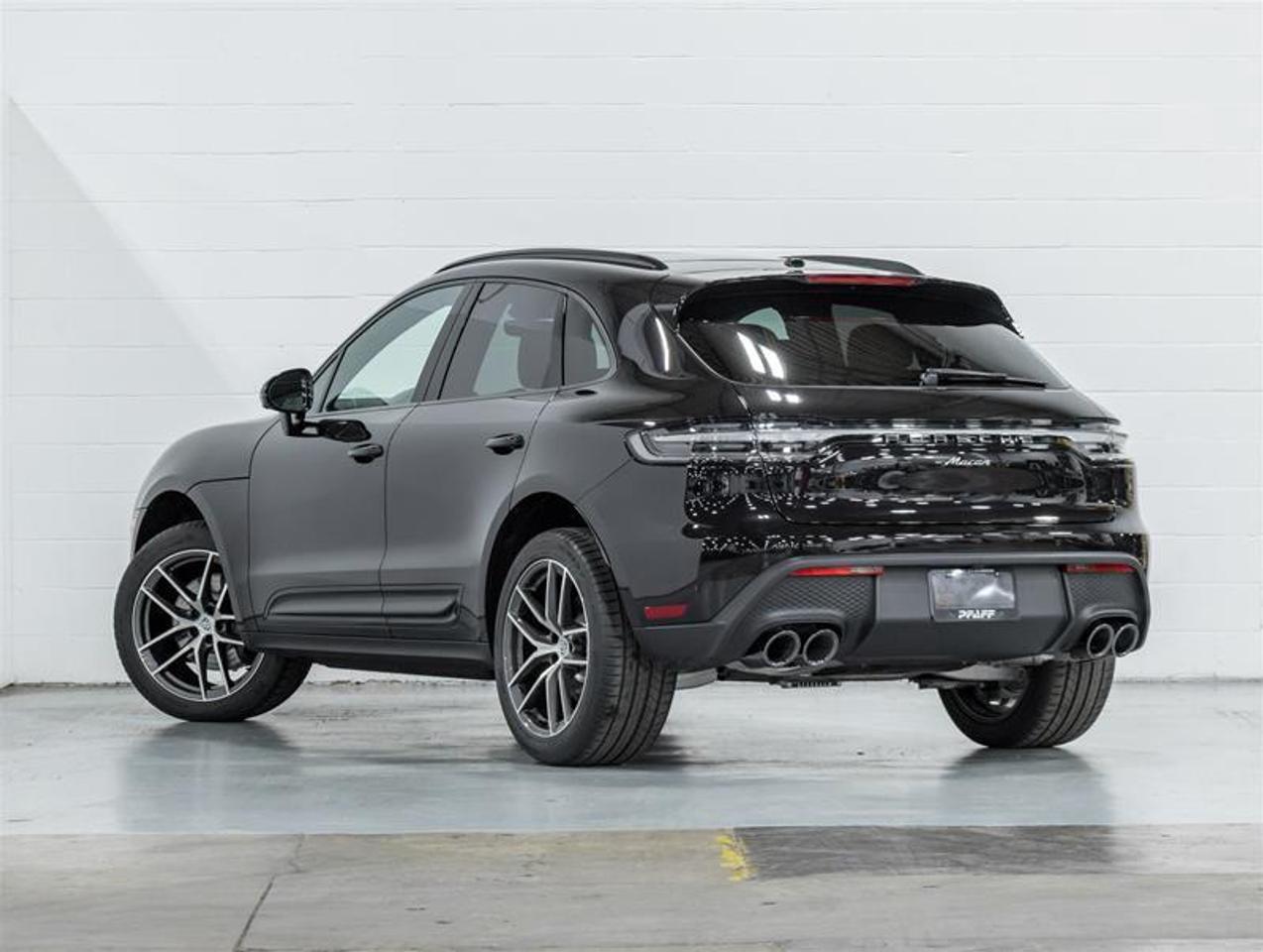 2026 Porsche Macan  Photo