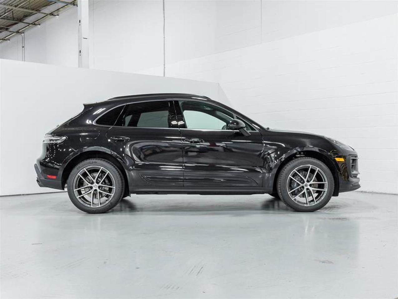 2026 Porsche Macan  Photo