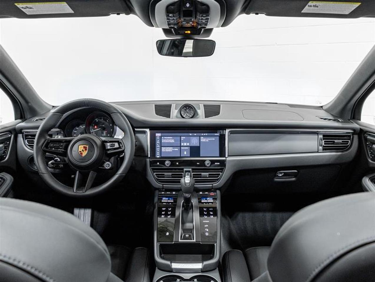2026 Porsche Macan  Photo