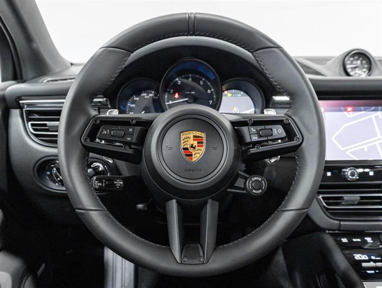 2026 Porsche Macan  Photo