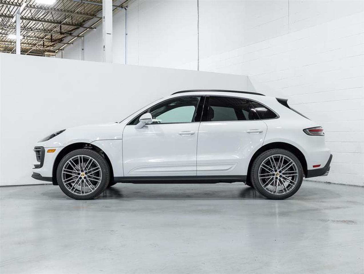 2026 Porsche Macan  Photo