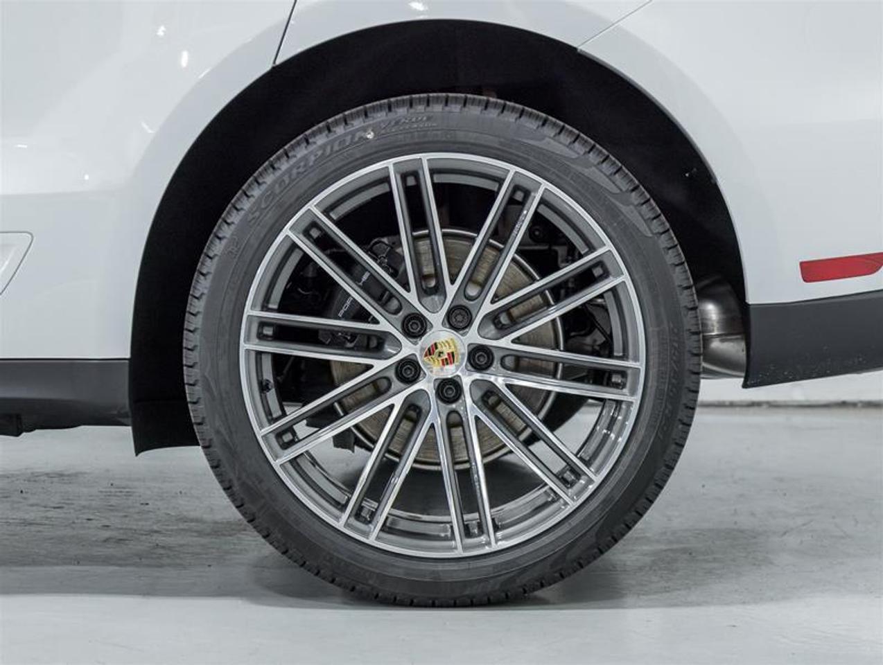2026 Porsche Macan  Photo