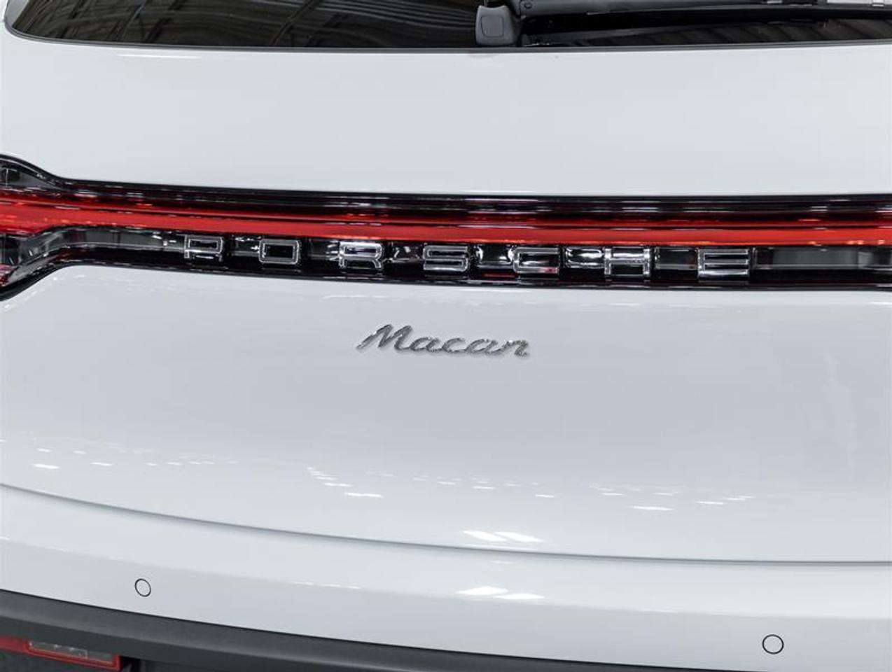 2026 Porsche Macan  Photo