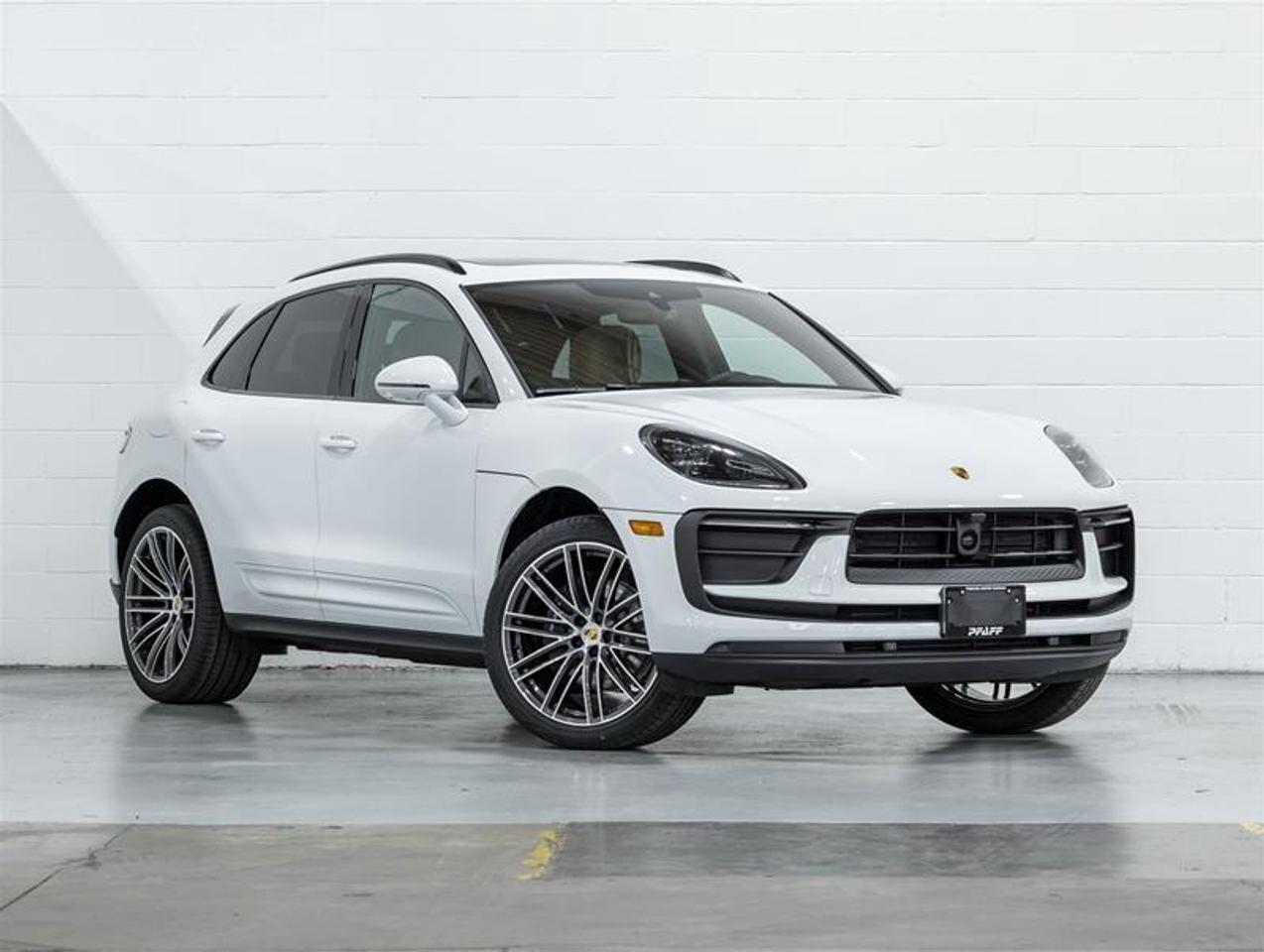 2026 Porsche Macan  Photo
