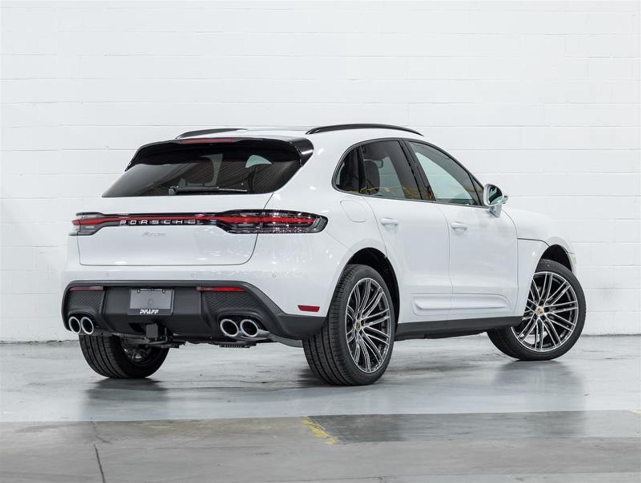 2026 Porsche Macan  Photo