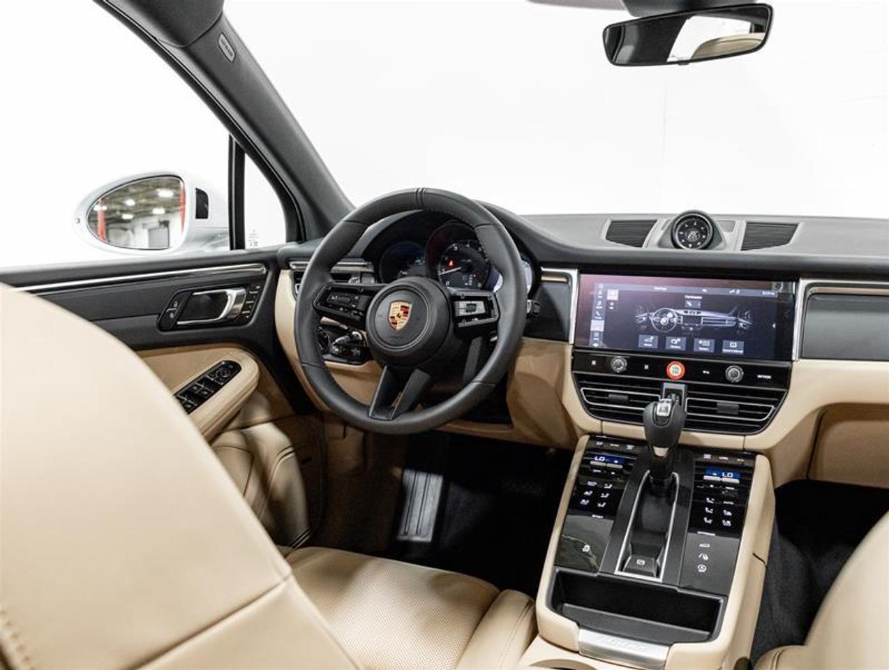 2026 Porsche Macan  Photo