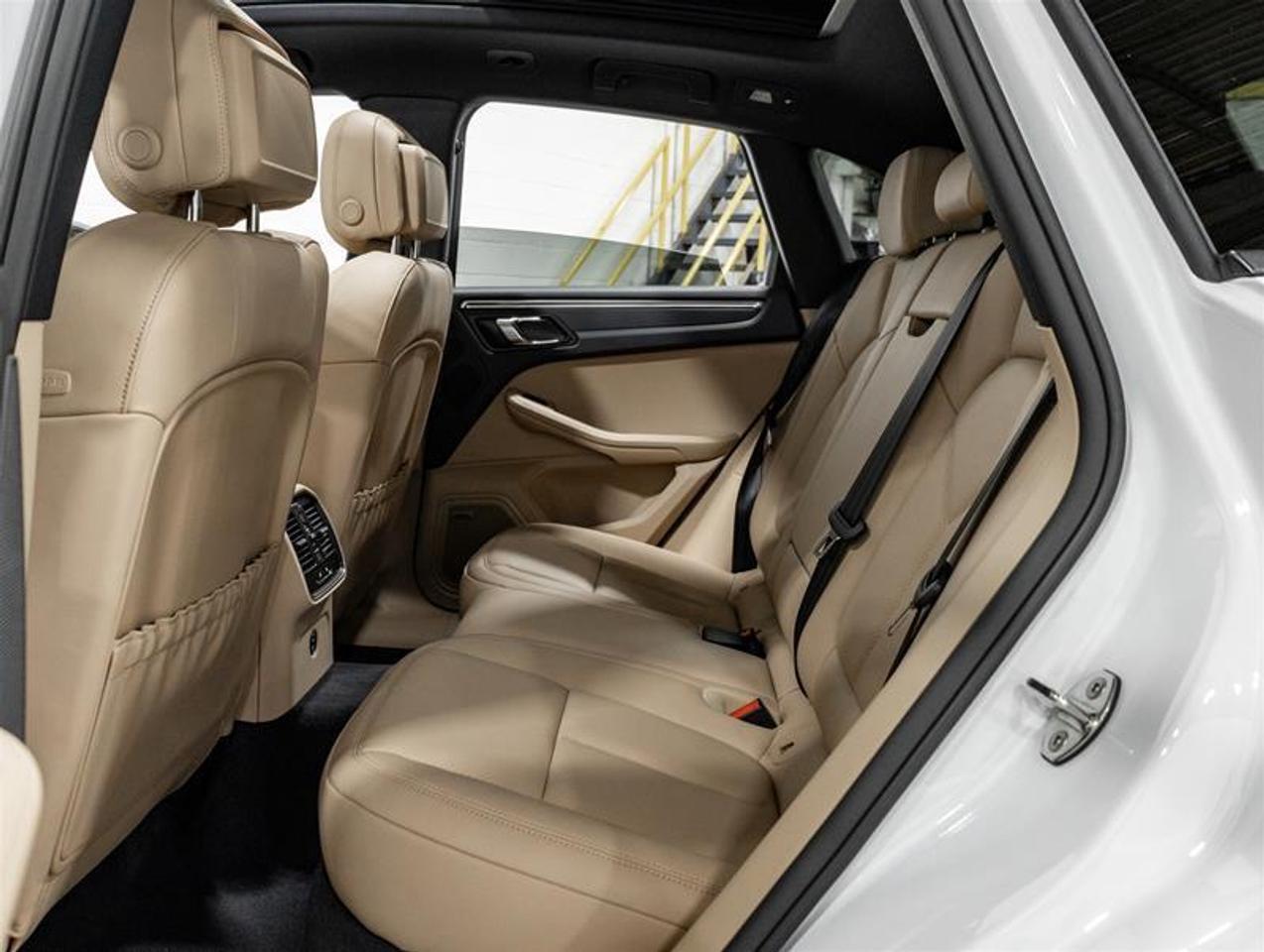 2026 Porsche Macan  Photo