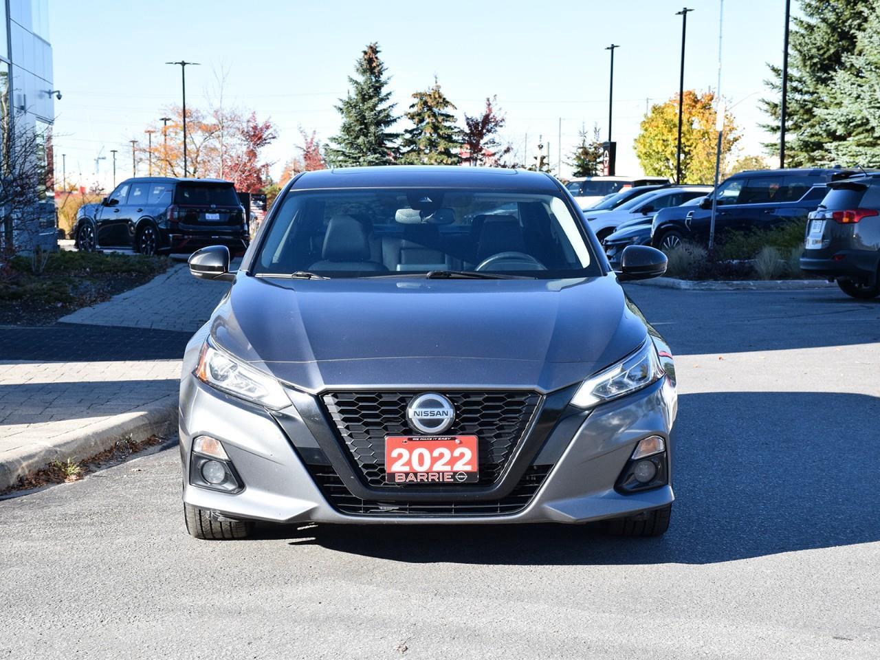 2022 Nissan Altima 2.5 SR Midnight Edition All-Wheel Drive Sedan Photo5