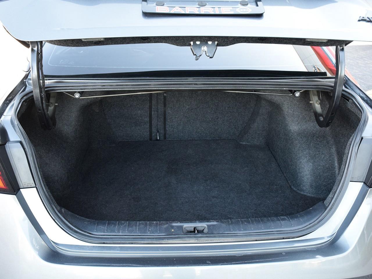 2022 Nissan Altima 2.5 SR Midnight Edition All-Wheel Drive Sedan Photo