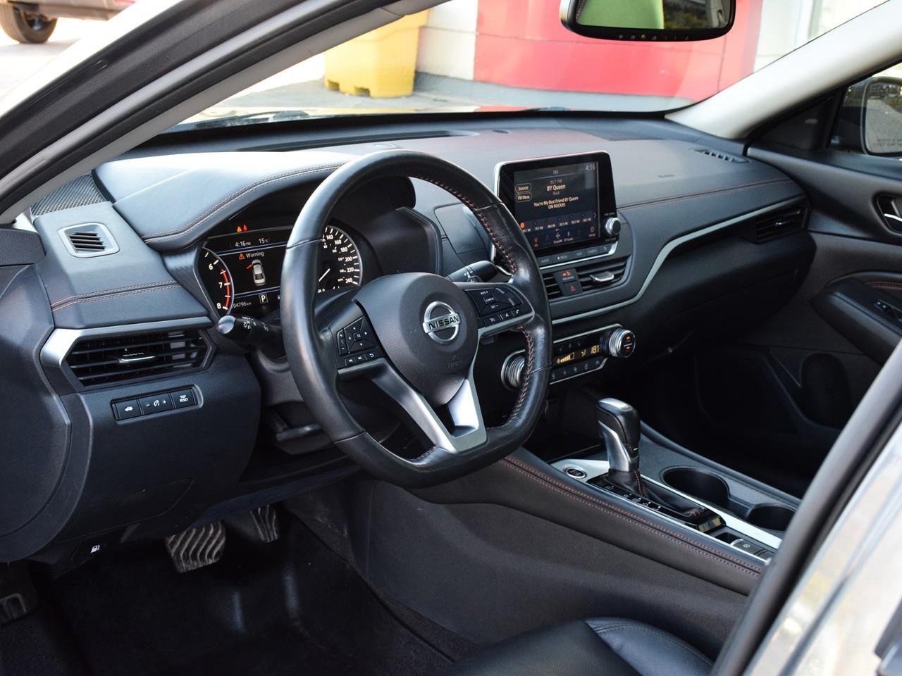 2022 Nissan Altima 2.5 SR Midnight Edition All-Wheel Drive Sedan Photo