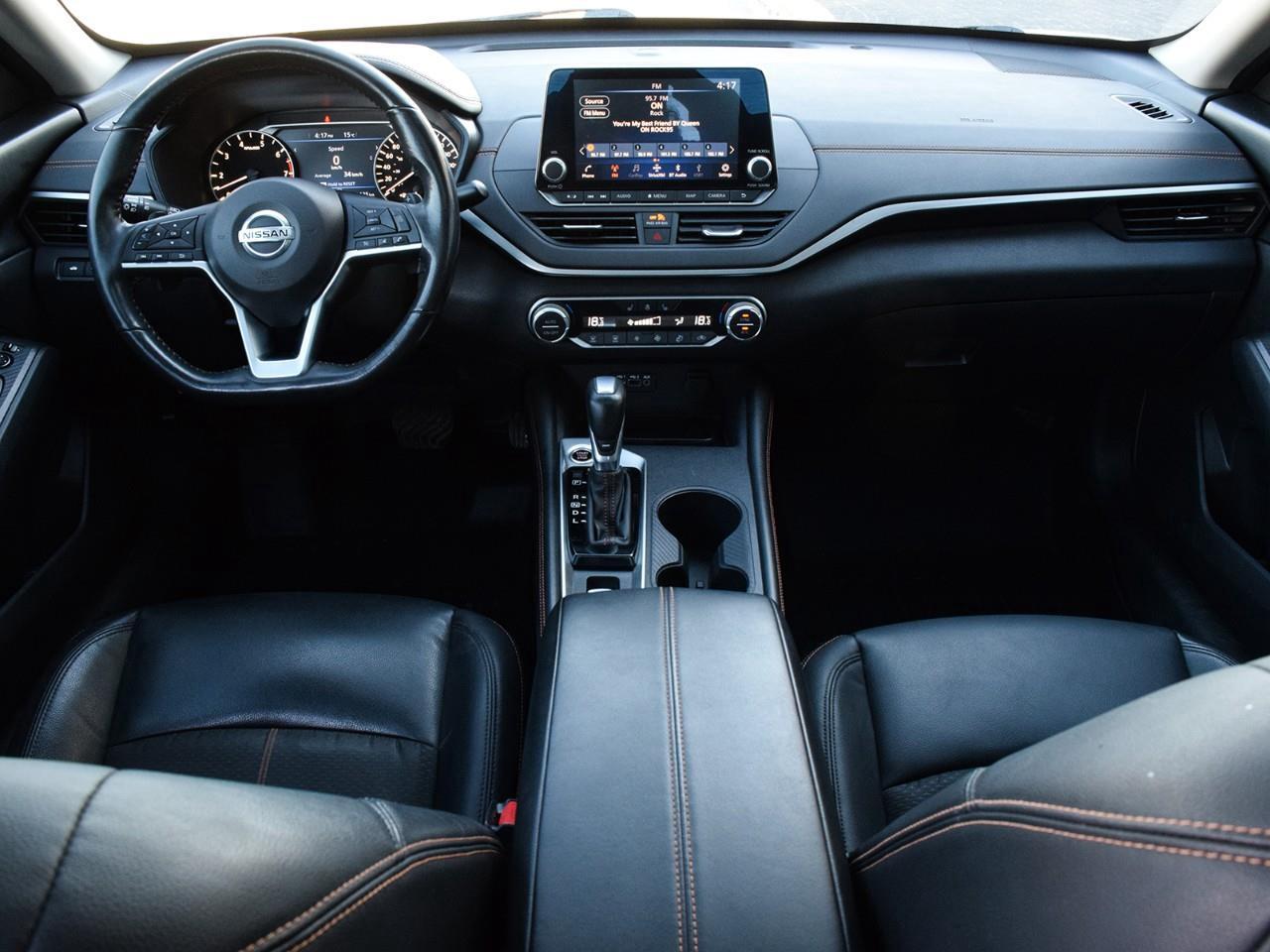 2022 Nissan Altima 2.5 SR Midnight Edition All-Wheel Drive Sedan Photo