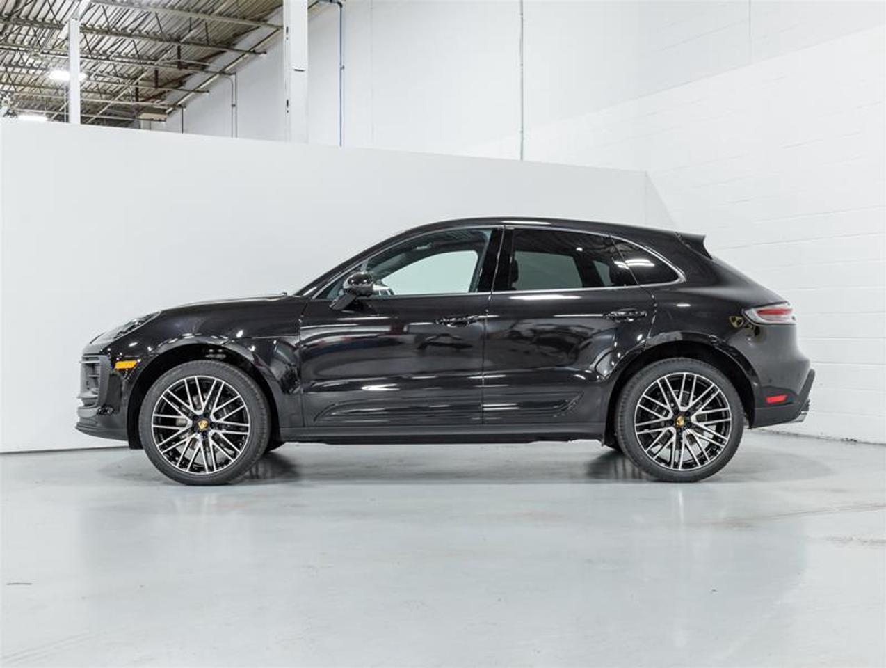 2026 Porsche Macan  Photo