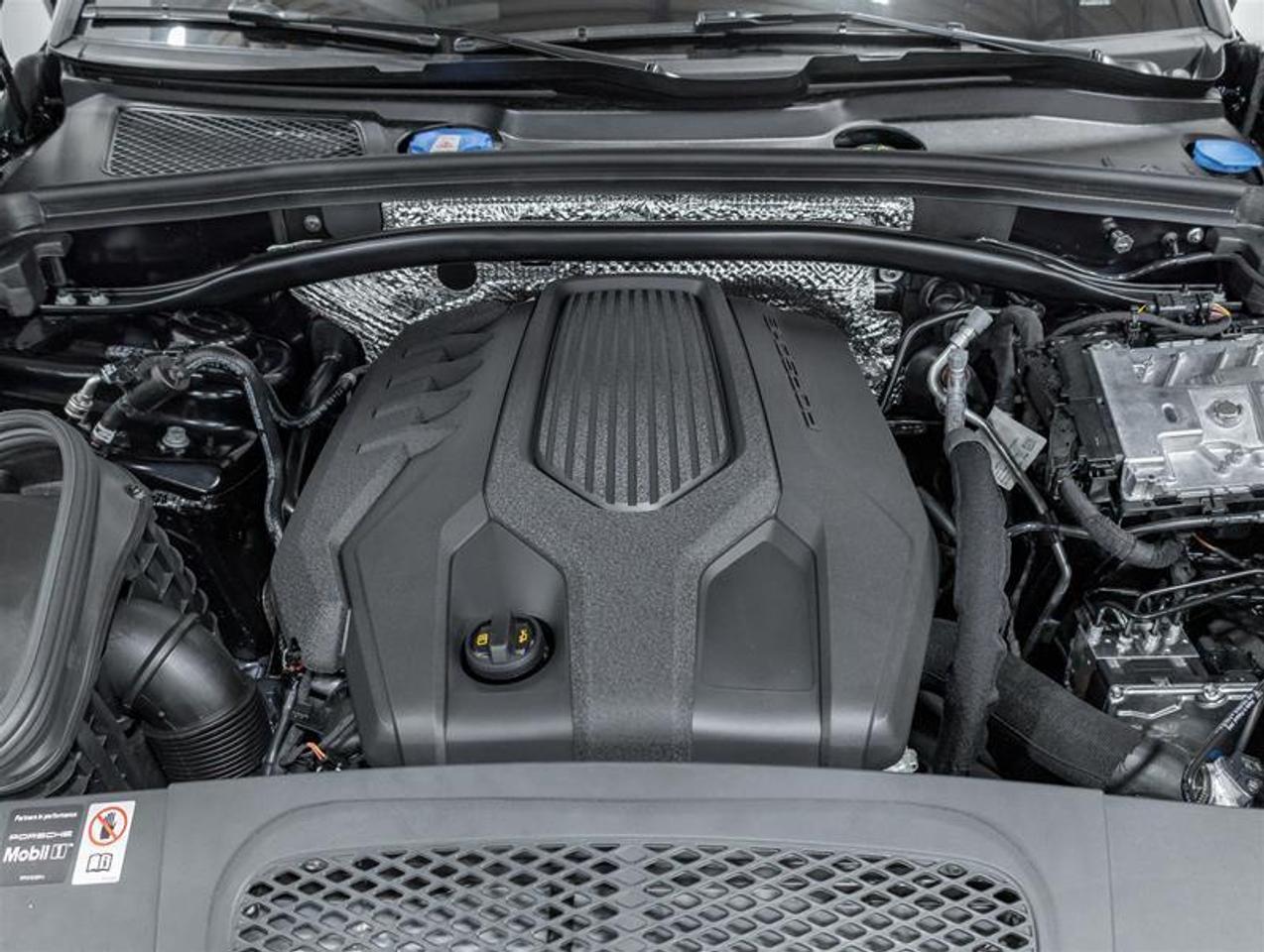 2026 Porsche Macan  Photo5